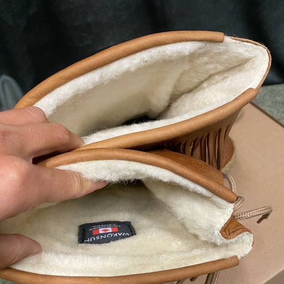 Alfred Cloutier Wakonsun “15 Warm Winter Boots with Knife Sheath - Picture 5 of 5